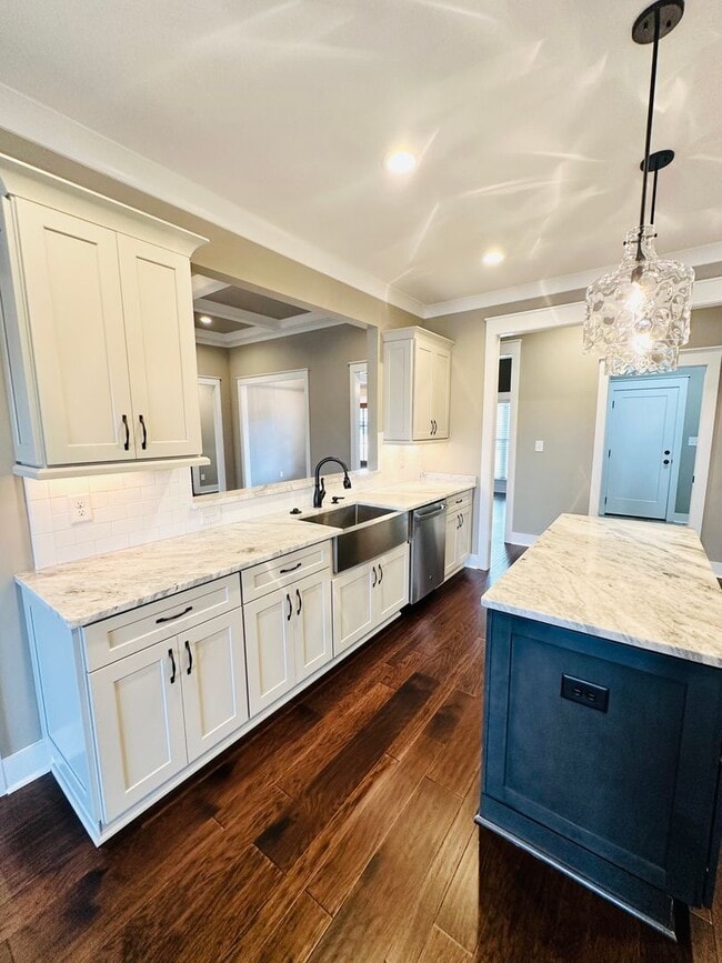 Building Photo - Luxury Living in Live Oak Preserve