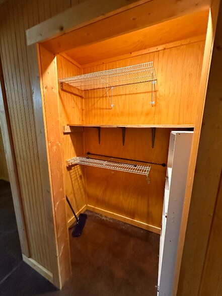 Building Photo - 57 Lee Road 735