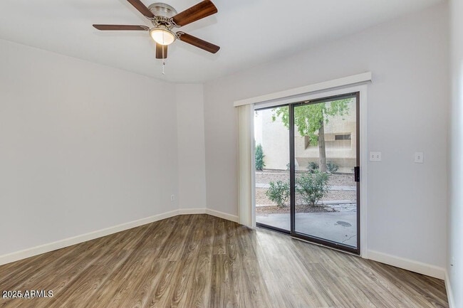 Building Photo - 1287 N Alma School Rd