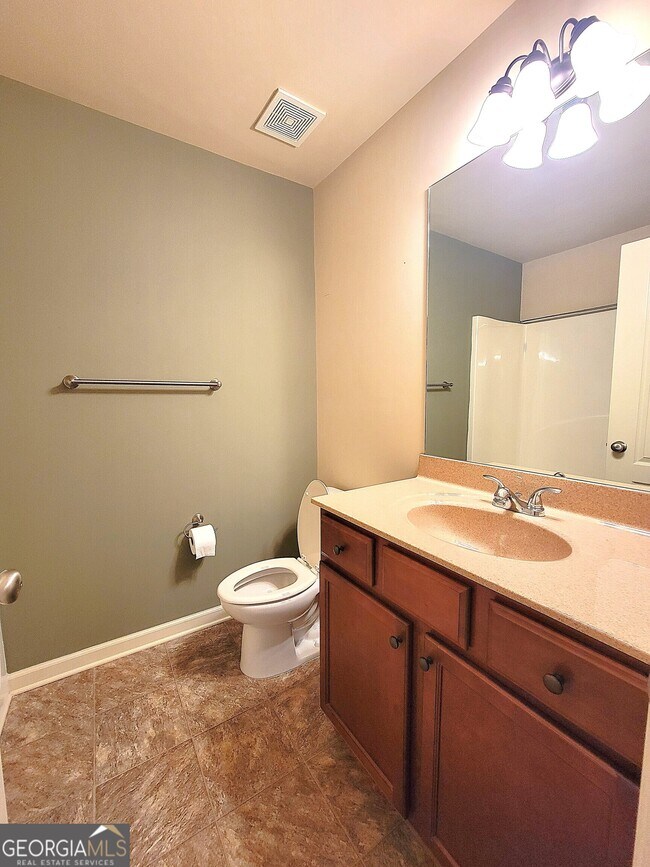 Building Photo - 2334 Attewood Dr