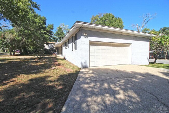 Building Photo - 4810 Creighton Rd