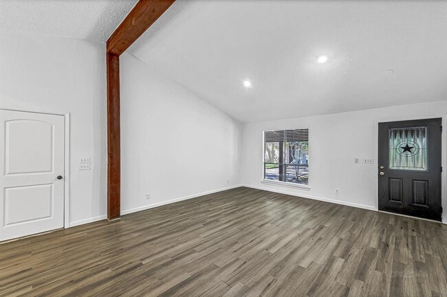 Building Photo - 32 E Rivercrest Dr