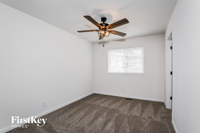 Building Photo - 1706 Pebble Brook Dr