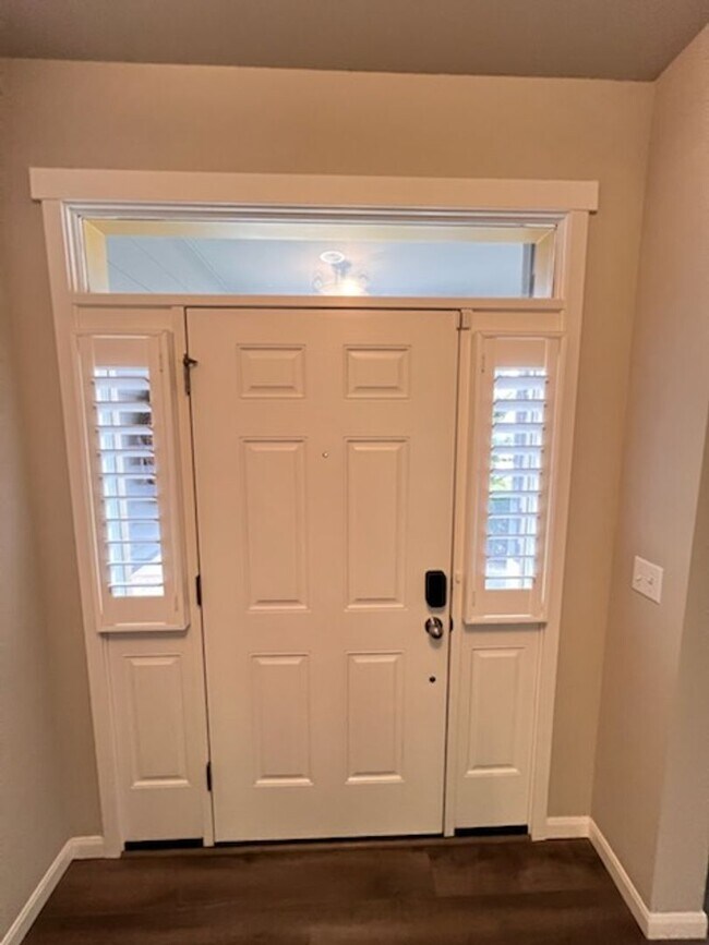 Building Photo - 5 Bedroom plus a Bonus Room in Gig Harbor