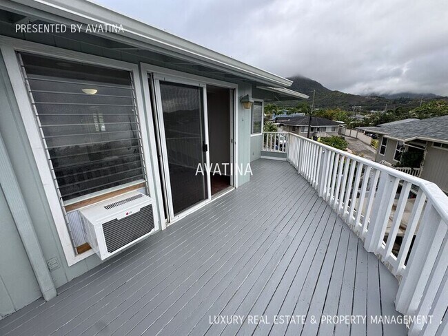 Building Photo - 1266 Manulani St