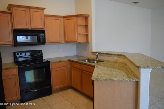 Building Photo - 1170 Eleuthera Dr NE