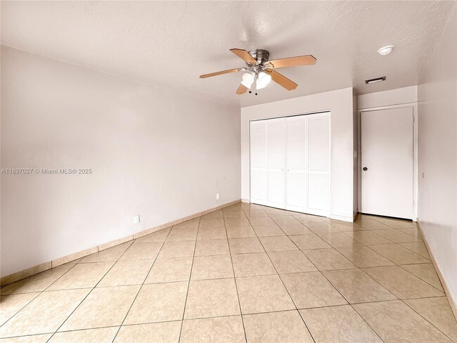 Building Photo - 5608 NW 19th St