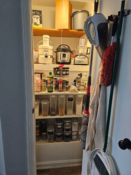 Building Photo - 5519 Madison Ave