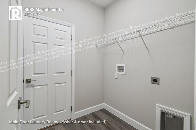 Building Photo - 8588 Magnificent Ln