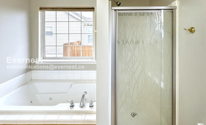 Building Photo - 7102 Tyner Crossing Dr