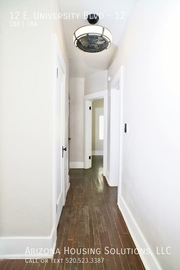 Building Photo - Furnished One Bedroom Downtown Tucson in H...