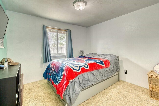 Building Photo - Cozy Single-Level Home in Quiet Neighborhood