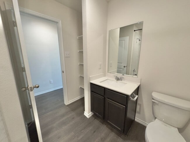 Building Photo - 11333 Pecan Crk Dr