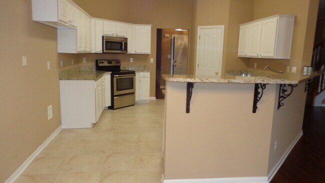 Building Photo - Beautiful 5br/3ba Arlington home with lots of upgrades! Pets are owner approval, fees apply. Carp...