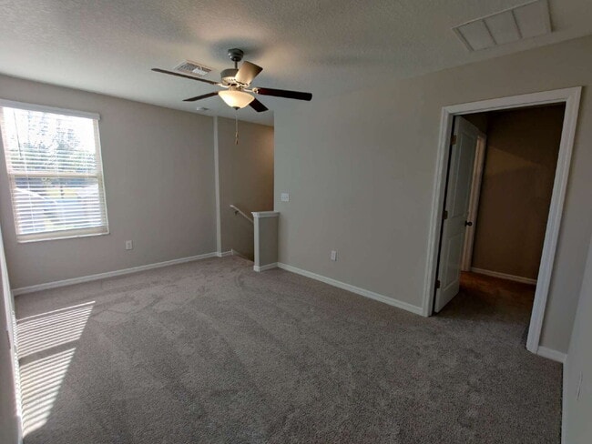 Building Photo - 7115 Samuel Ivy Dr