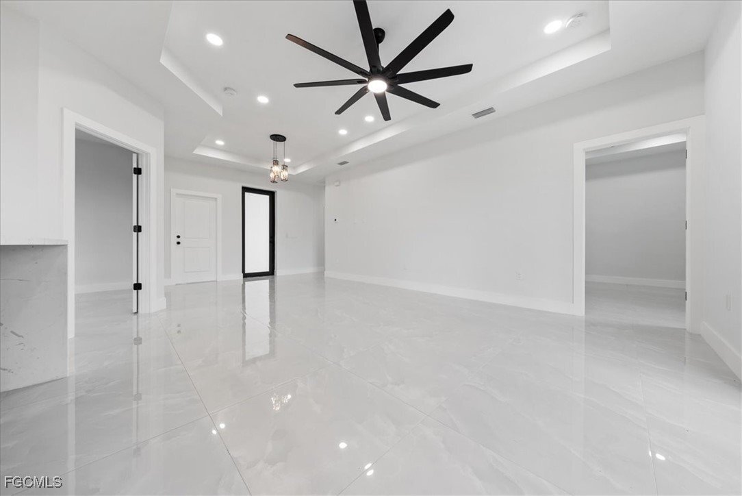 Building Photo - 134 Harold Ave S