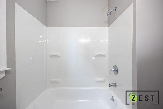 Building Photo - 3783 Tyler St