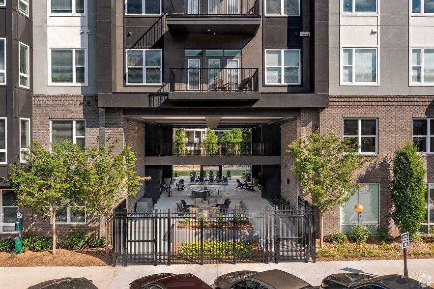 Building Photo - 2550 Blackmon Dr