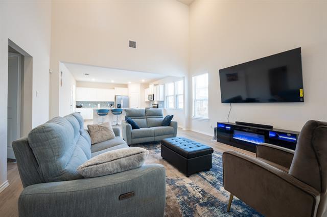 Building Photo - 1171 Norias Dr