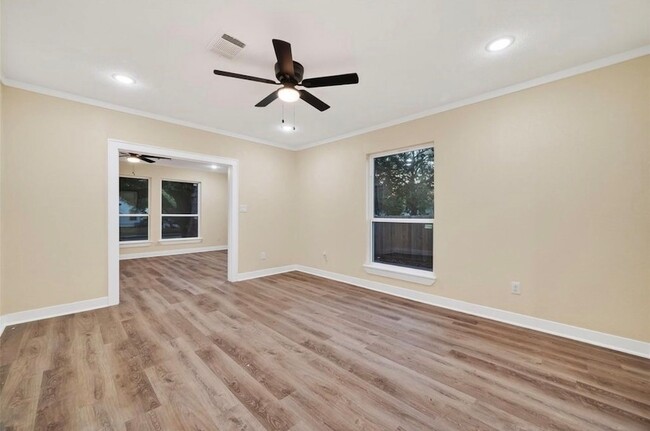 Building Photo - 2725 Avenue F