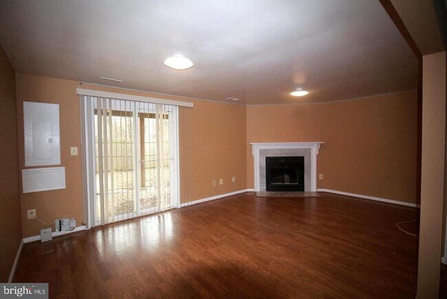 Building Photo - 10500 Prairie Landing Terrace