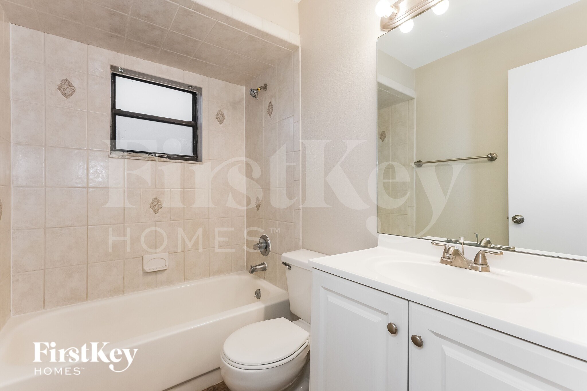 Building Photo - 7989 Sioux Ln