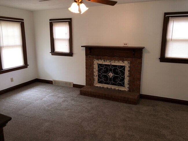 Building Photo - Boardman 2 Bedroom Cape For Rent