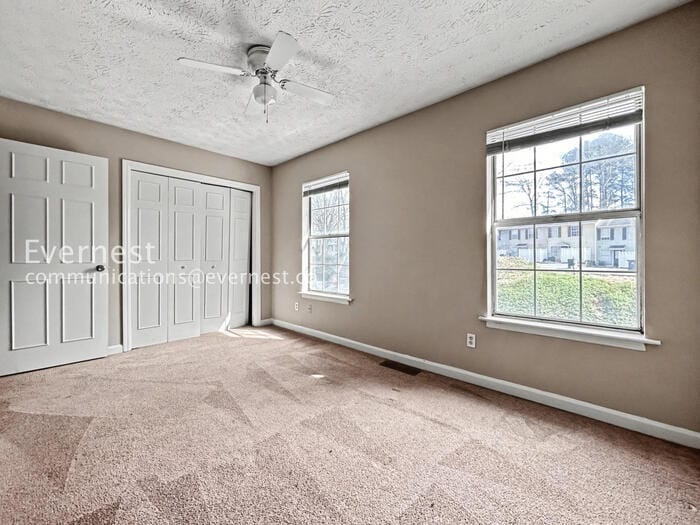 Building Photo - 4256 Worth St