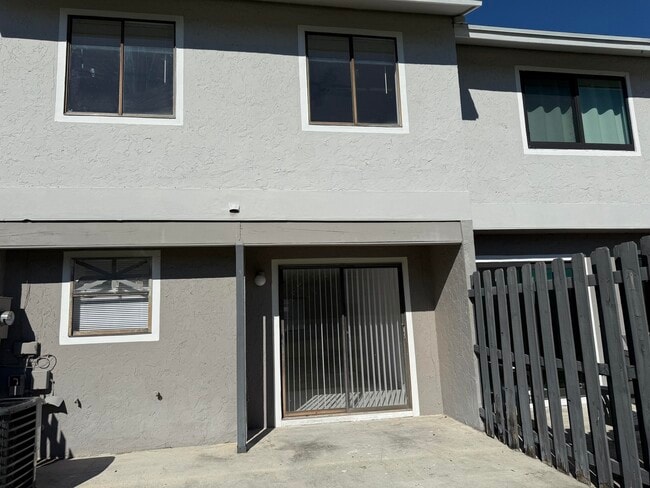 Building Photo - 1403 Wharf Ln