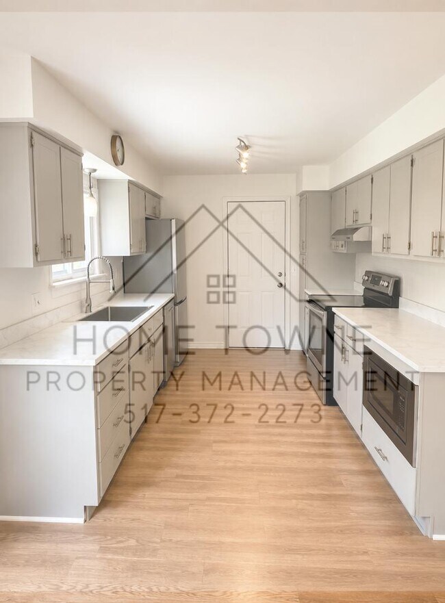 Building Photo - 2664 Rockwood Dr