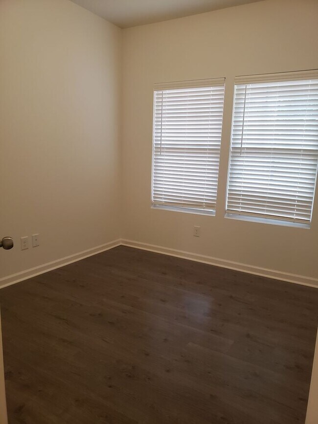 Building Photo - 3465 Vickrey Meadow Dr