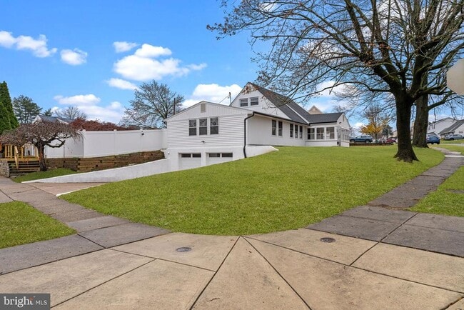 Building Photo - 64 Vividleaf Ln