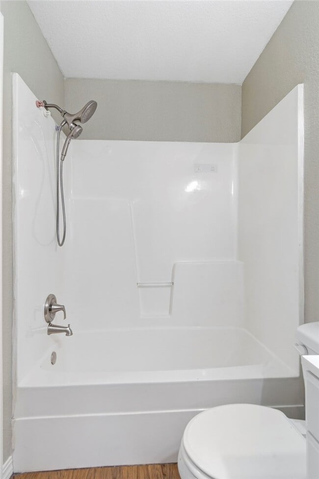 Building Photo - 932 S Curtis Ave