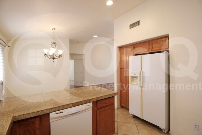 Building Photo - 1140 S Cholla St