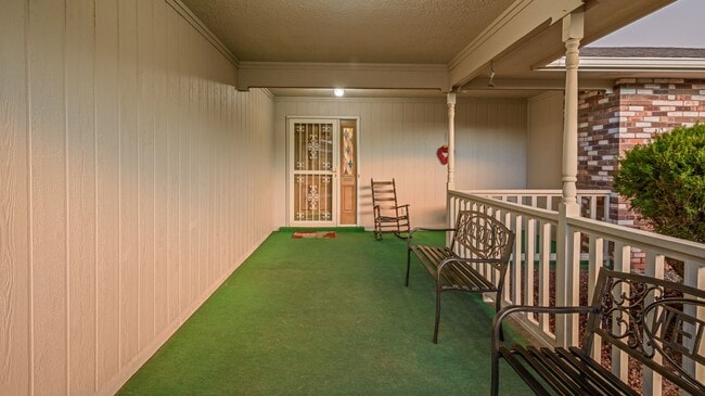 Building Photo - FULLY Furnished Rio Rancho Home, Utilities...