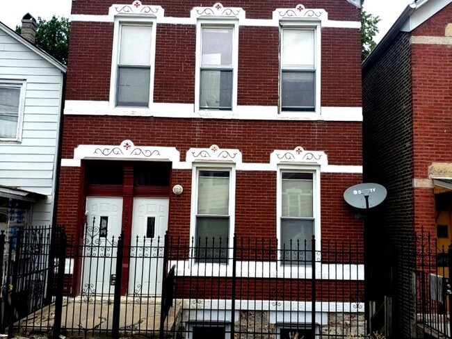 Primary Photo - 2126 W 18th Pl