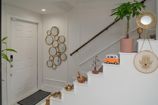 Building Photo - Northeast 15th Avenue, Fort Lauderdale, FL 33305 - 2 BR 1.5 BA townhouse