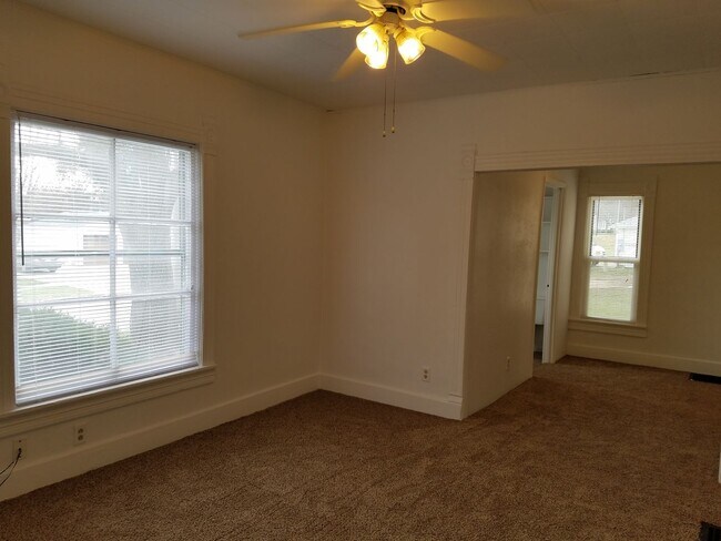 Building Photo - 1221 Tremont St