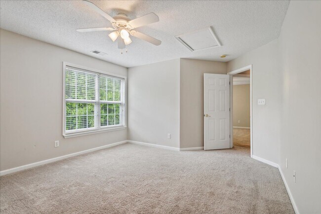 Building Photo - Spacious home in Fernbrook community and J...