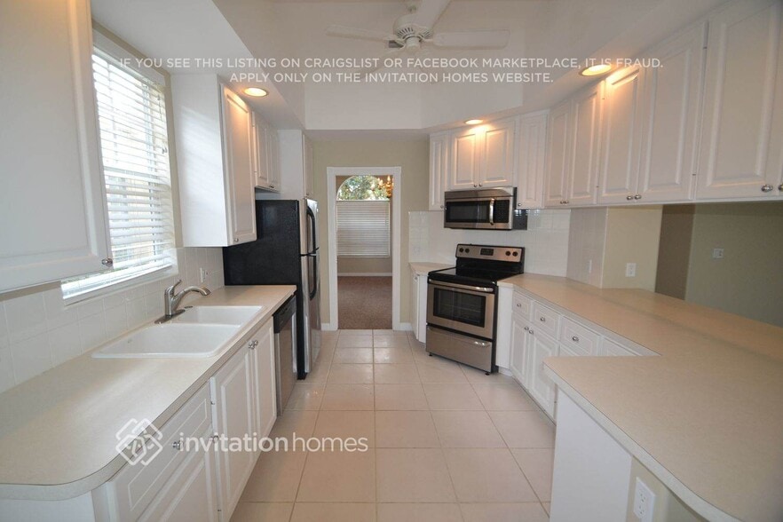 Building Photo - 8341 Dominica Pl