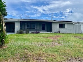 Building Photo - 5121 Dove Dr