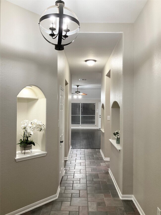 Building Photo - 43 N Merryweather Cir