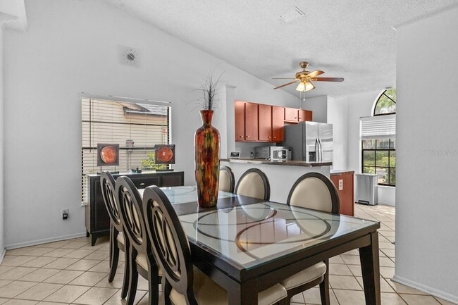 Building Photo - 1345 Tindaro Dr