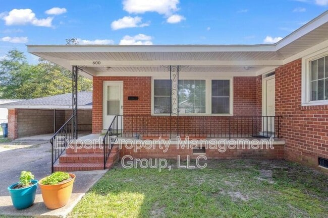 Primary Photo - 600 W Surles St