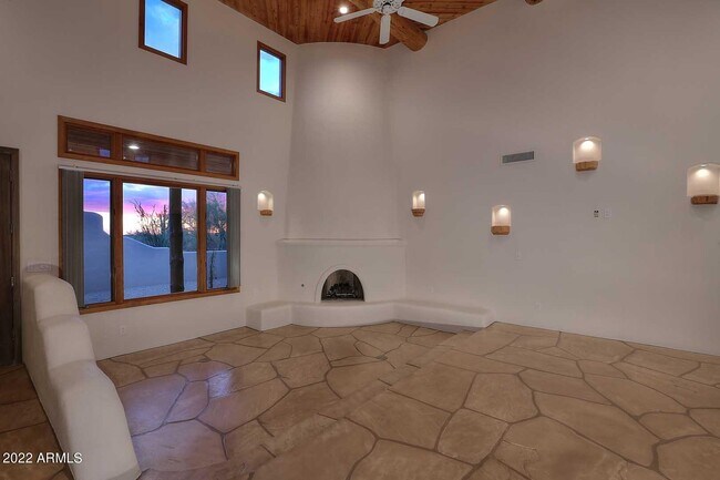 Building Photo - 28685 N 73rd St