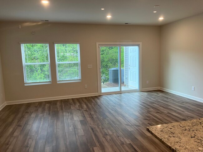 Building Photo - 2336 Belterra Dr