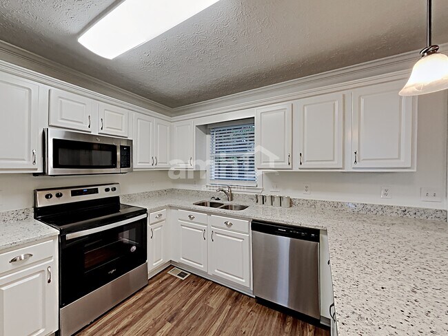 Building Photo - 2262 Ashley Falls Ln NW