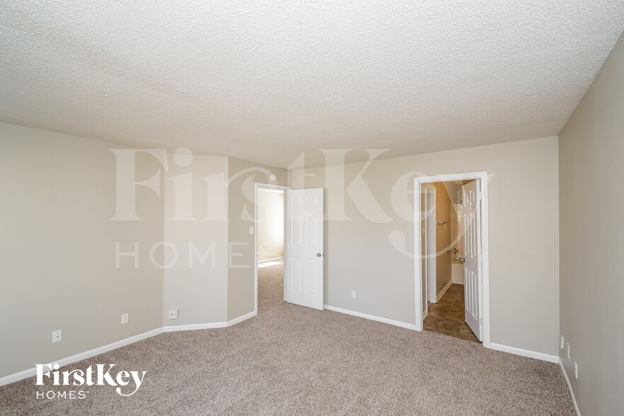 Building Photo - 6616 Kinnerton Dr