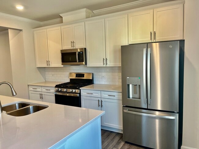 Building Photo - 1009 Belloak Wy