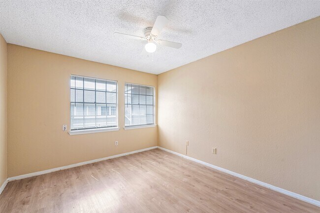 Building Photo - 6315 Cattails Ln